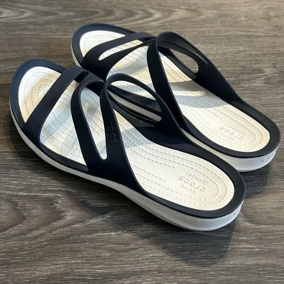 Crocs Swiftwater Casual Strappy Sandals Size 9 White Navy Slides Beach Pool - Picture 3 of 7